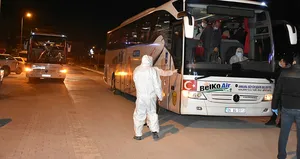 Fransa’dan gelen 143 kişi yurda yerleştirildi