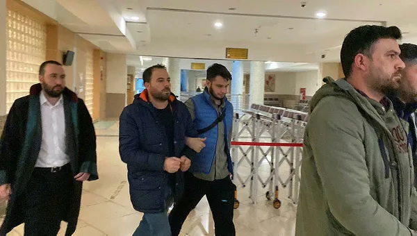 Eski milli futbolcu Oktay Derelioğlu’na büyük şok! Trafikte saldırıya maruz kaldı! Dehşet anları kamerada