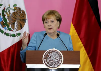 Merkel: Brexit müzakerelerine hazırız