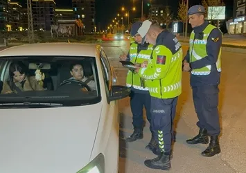 Adıyaman'da jandarma ekiplerinden sıkı denetim