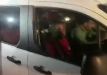 İşte Gülşen'in cezaevine giriş görüntüleri! Gülşen hapiste ne kadar kalacak? Şakşakçıları alkışlarla uğurladı