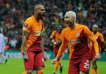 Jules Kounde'yi Chelsea'ye satan Sevilla gözünü Victor Nelsson'a dikti