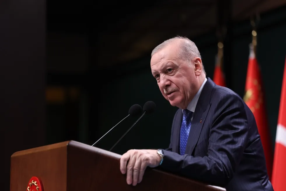 baskan-erdogandan-chpli-belediyelere-tepki-sehirleri-haraca-bagladilar-1778071730411.jpeg Başkan Erdoğan'dan CHP'li belediyelere tepki: Şehirleri haraca bağladılar - 1
