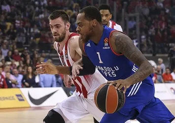Anadolu Efes seriyi eşitleme peşinde