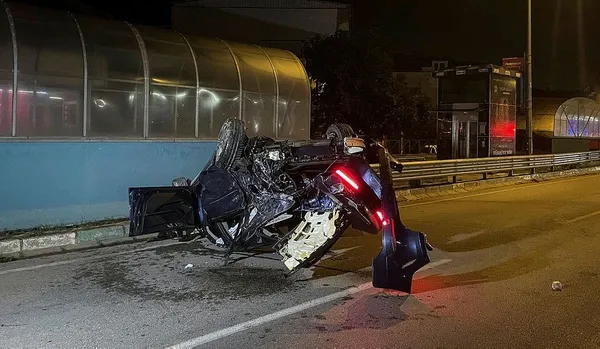 1699595235649.jpeg Bursa'da korkunç kaza! Araçtan fırladı hayatını kaybetti - 2