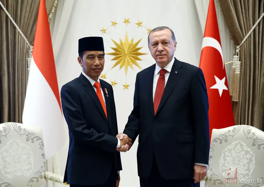 Erdoğan ve Widodo, Külliye'nin balkonunda özçekim yaptı 13