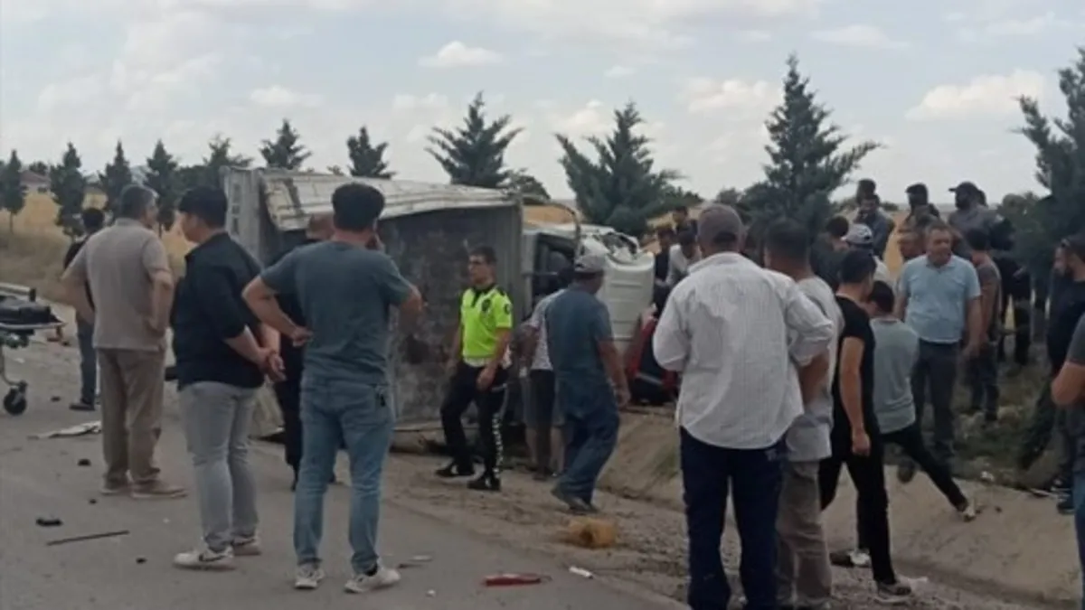 Afyonkarahisar'da korkunç kaza! 2 kişi öldü şoför gözaltında