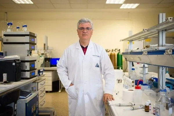 Prof. Dr. Fikrettin Şahin'in 47 yıllık örnek başarı öyküsü! Ödülünü Başkan Erdoğan'ın elinden almıştı! - 1