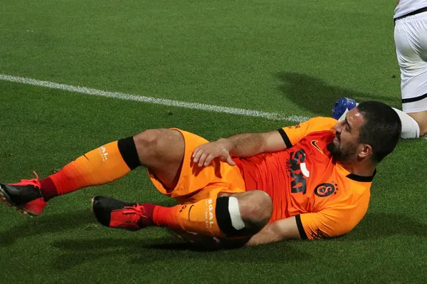 galatasarayli-arda-turandan-flas-aciklamalar-bu-sezon-cok-dograndik-1621116116262.jpg Galatasaraylı Arda Turan'dan flaş açıklamalar: Bu sezon çok doğrandık! - 2