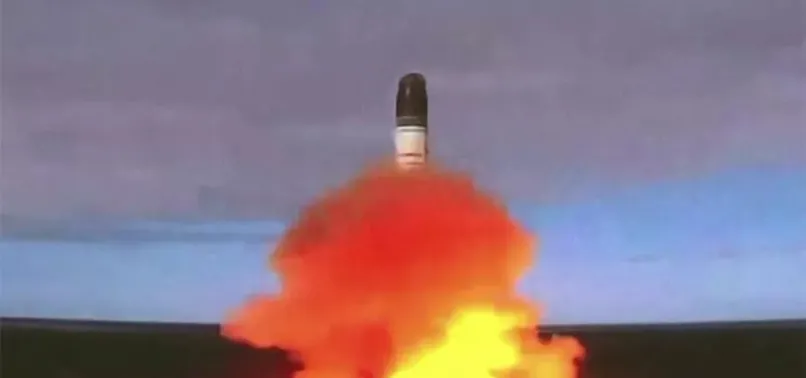 ABD Başkanı Biden Kiev'deyken Putin 'şeytan'ı ateşledi! Kutupları geçip hedefe ulaşıyor: Sarmat 10 şehri yok etme gücünde