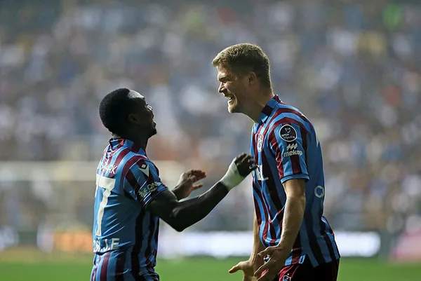 trabzonspor-sampiyonluga-kosuyor-adana-demirspor-1-3-trabzonspor-mac-sonucu-ozet-1650742837004.jpg Trabzonspor şampiyonluğa koşuyor! Adana Demirspor 1-3 Trabzonspor (MAÇ SONUCU-ÖZET) - 5