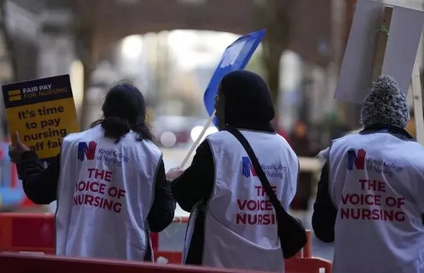 İngiltere sağlık sistemi çöktü! Sedye, hemşire ve doktor yok