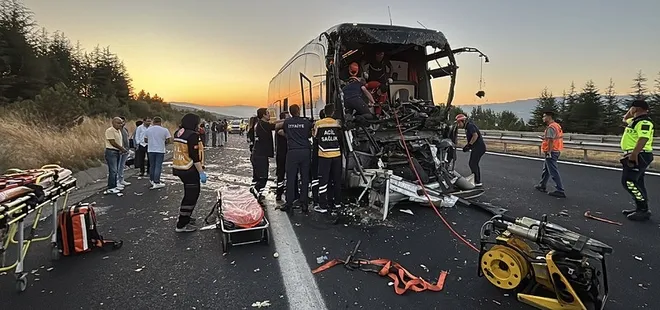 Bolu'da otobüs kazası! Ölü ve yaralılar var