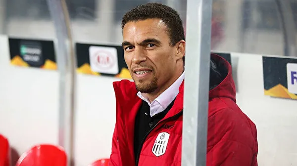 besiktasin-yeni-teknik-direktoru-belli-oldu-valerien-ismael-kimdir-kac-yasinda-hangi-takimlari-calistirdi-1647961508837.jpg Beşiktaş'ın yeni teknik direktörü belli oldu! Valerien Ismael kimdir? Kaç yaşında? Hangi takımları çalıştırdı? - 4