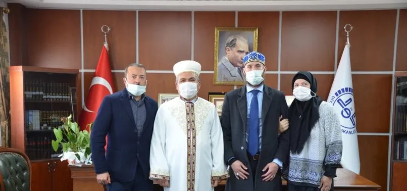 Ezan Sesinden Etkilendiler Abd Li Anne Ogul Nevsehir De Musluman Oldu