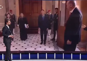 Yunanistan'da bu görüntü konuşuluyor! Başkan Erdoğan'ın ziyareti Yunanistan'da nasıl yankılandı? Liderlerin beden dili ne anlatıyor?