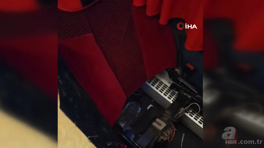 Mercedes otobüsün koltuğundan para fışkırdı! Görenler şoke oldu 1