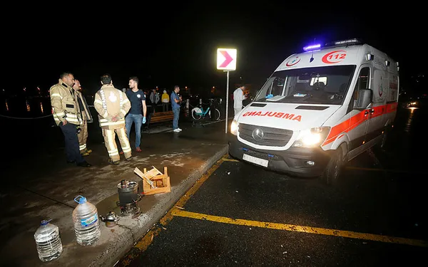 İstanbul Sarıyer'de minibüs denize düştü: 6 yaralı - 1