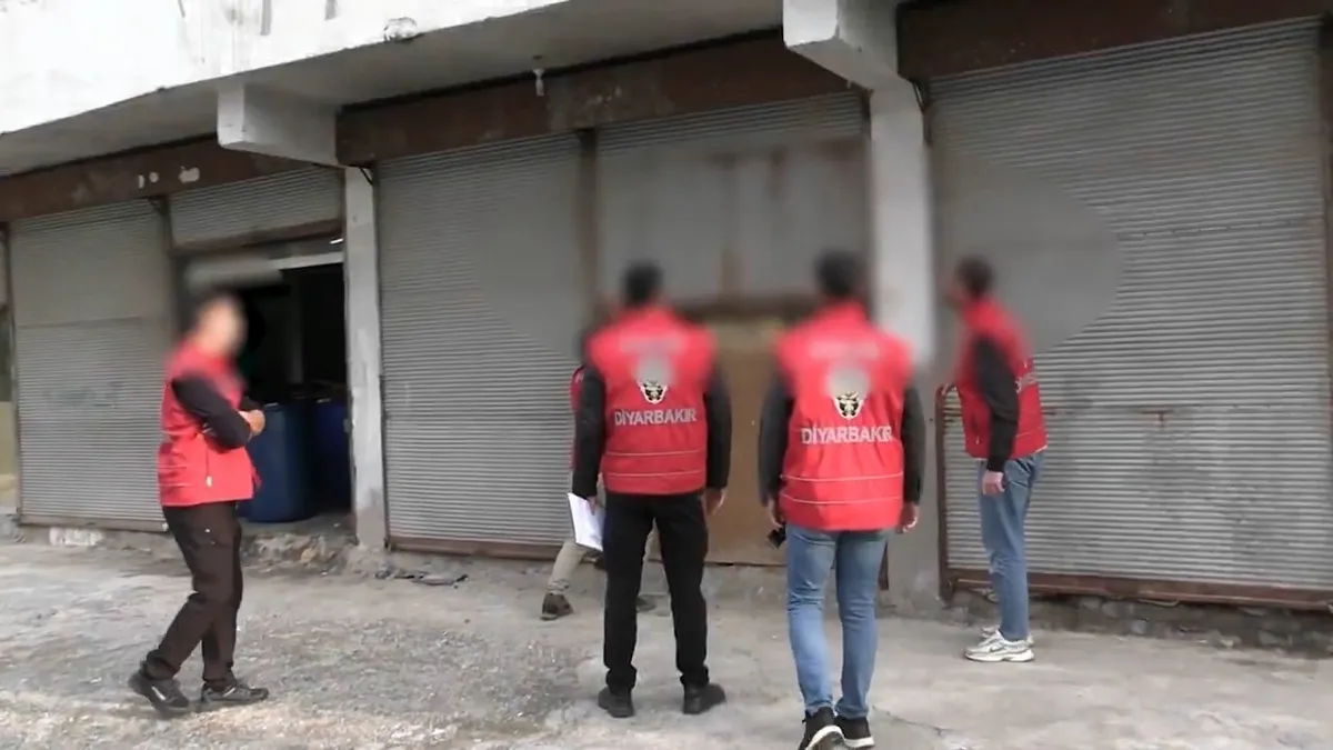 Diyarbakır'da 10 milyon liralık sahte ürün operasyonu: İş yeri ve depo mühürlendi