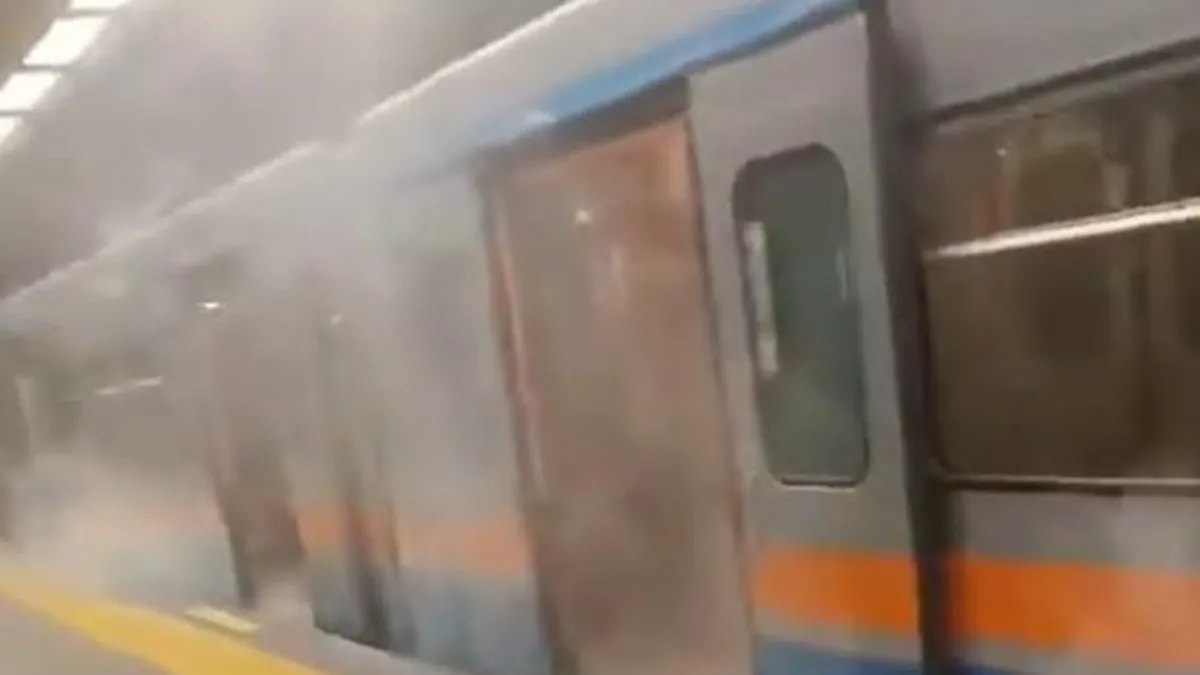 CHP'li İBB'den bir ulaşım skandalı daha! Arızalanan metrodan dumanlar yükseldi| Vatandaşlar büyük panik yaşadı