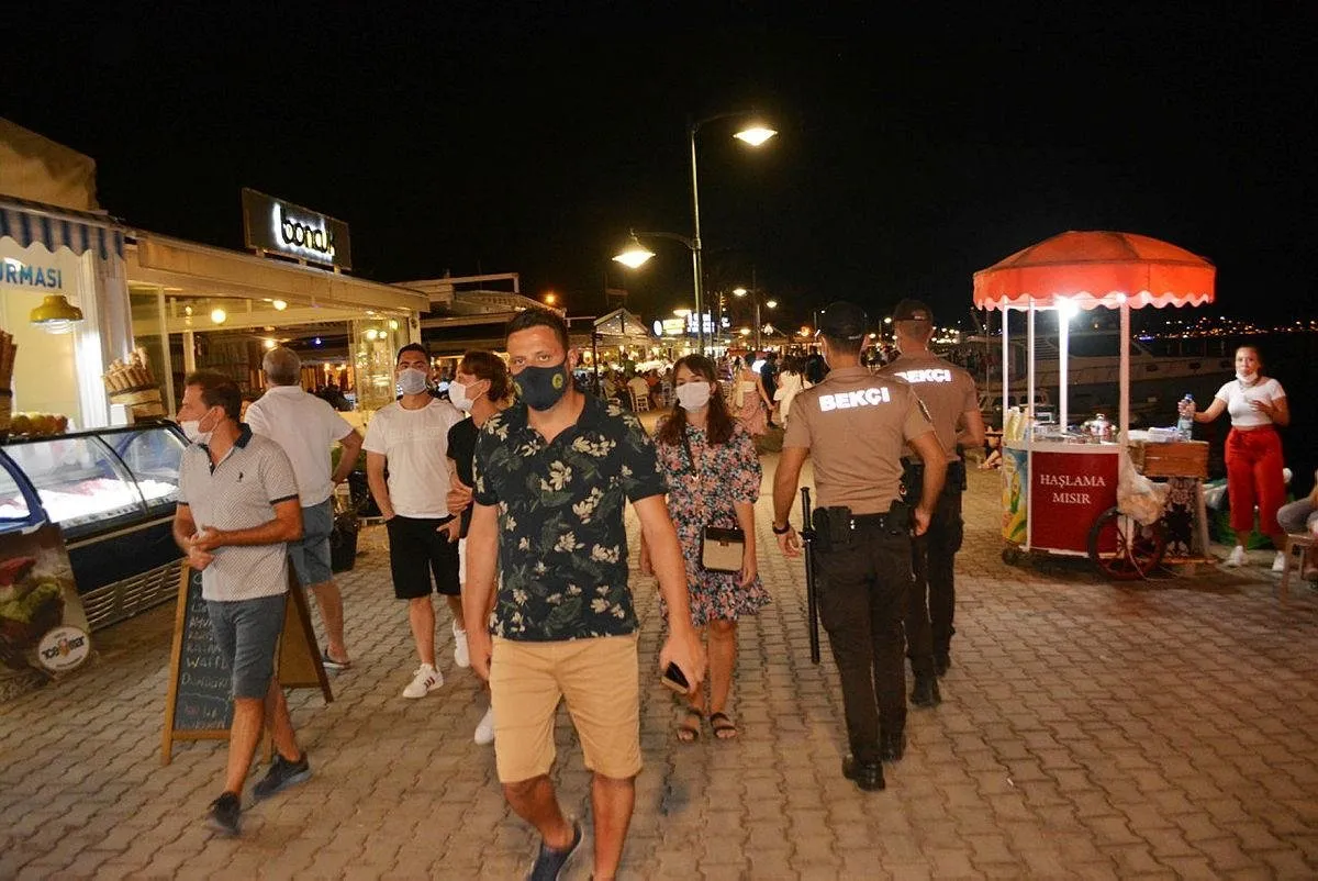 Cunda Adasi Nda Kurban Bayrami Yogunlugu