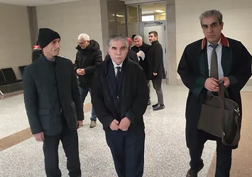 FETÖ davasında iki kişiye hapis cezası