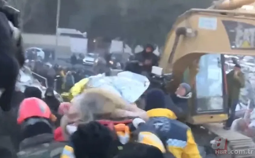 Enkaz başında umutlu bekleyiş! Kurtarma çalışmaları aralıksız devam ediyor 1