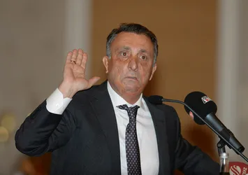 "Başkalarının aklı ve ağzıyla konuşmayı bıraksın"