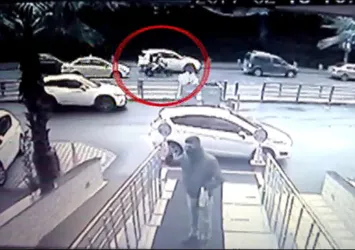 İstanbul'da tartıştığı gençlere çarpıp kaçtı