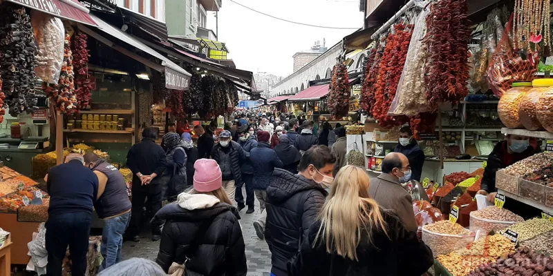 Ramazan'da tam kapanma mı yeni tedbir mi? Yüz yüze eğitime ara verilecek mi? Ramazan bayramında kısıtlama olacak mı? 17