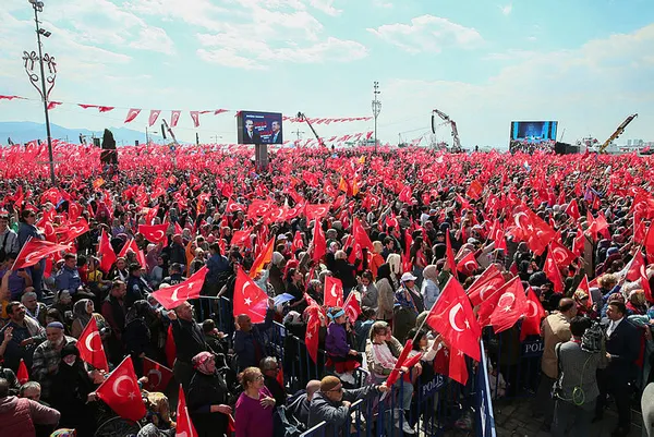 Meydanlar 14 Mayıs zaferini çağırıyor! Numan Kurtulmuş üstüne basa basa söyledi: AK Parti açık ara birinci - 1