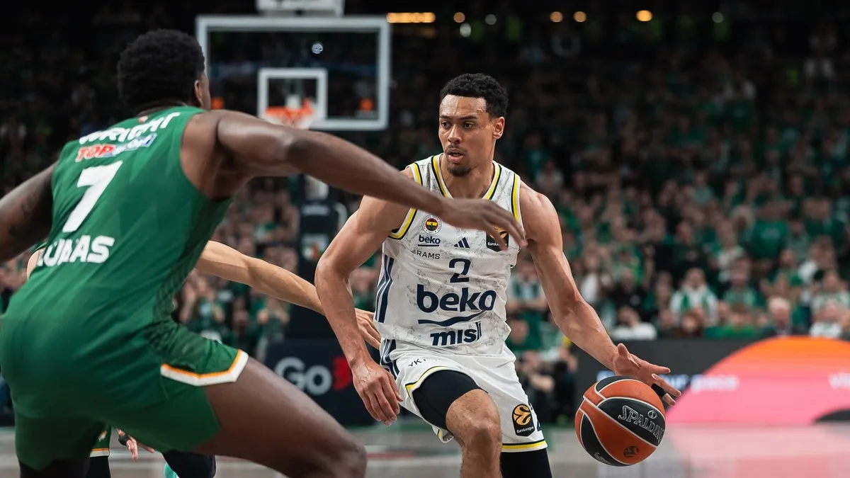 Fenerbahçe Avrupa’da tarih yazdı! Litvanya’da nefes kesen zafer: Kanarya 8. kez Final Four’da