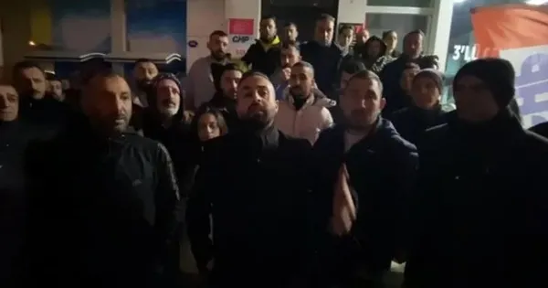 chp-ciglide-uygar-yildirimin-yerine-onur-emrah-yildizi-aday-gosterdi-cocuk-baskan-istemiyoruz-tepki-gostermisl-1706905318917.jpeg CHP Çiğli'de Uygar Yıldırım'ın yerine Onur Emrah Yıldız'ı aday gösterdi! CHP'liler 'Çocuk başkan istemiyoruz' diyerek tepki göstermişlerdi - 3