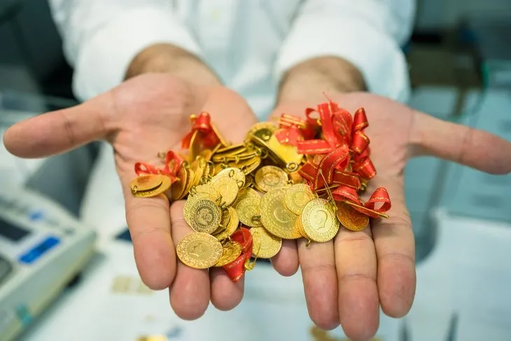 Altın daha yükselir mi? Şu an altın alınır mı, satılır mı? Gram altın o seviyelere çıkacak dedi ve uyardı! Yatırım yapacaklar dikkat!