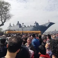 TCG Anadolu’ya ziyaretçi akını!