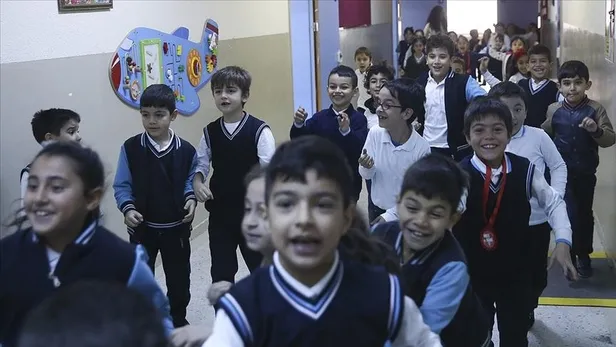 MEB duyurdu! Yarıyıl tatili ne zaman başlıyor? Okullar ne zaman kapanacak? 2020-2021 sömestr tatil takvimi... - 4