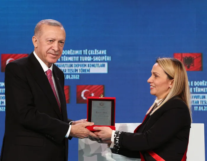 Son dakika: Başkan Erdoğan’dan Arnavutluk’ta deprem konutları teslim töreninde önemli açıklamalar