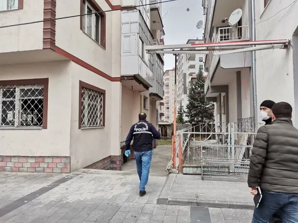 Kayseri'de kan donduran olay! Kız kardeşlerini ekmek bıçağıyla bıçakladı - 3