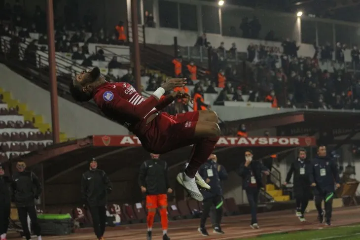 Son dakika | Fenerbahçe'nin Aaron Boupendza transferine Galatasaray engeli!