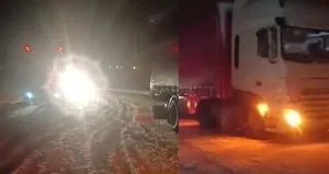 Tipi ulaşımı felç etti! Araçlar yolda kaldı