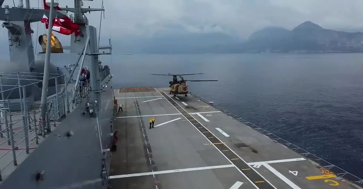 TCG Anadolu'nun Aksaz'daki ilk eğitim görüntüleri paylaşıldı