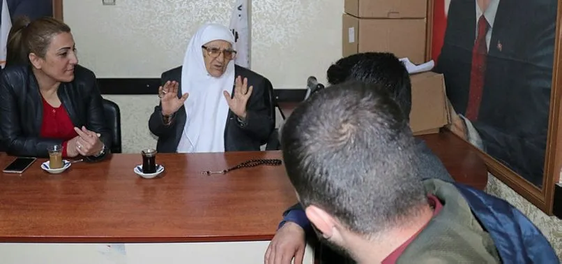 Başkan Erdoğan sevgisi 77'lik nineye seçim çalışması yaptırıyor