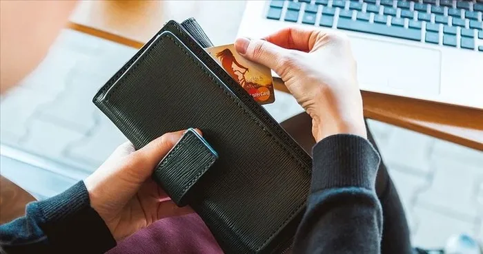 Kredi kartı kullananlar dikkat! Mahkemeden flaş karar: Bankalar artık o ücreti alamayacak