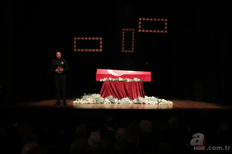 Usta tiyatrocu Yıldız Kenter'e son veda! 4