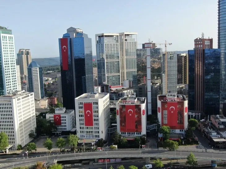 İstanbul Maslak’ta görsel şölen! Havadan böyle görüntülendi