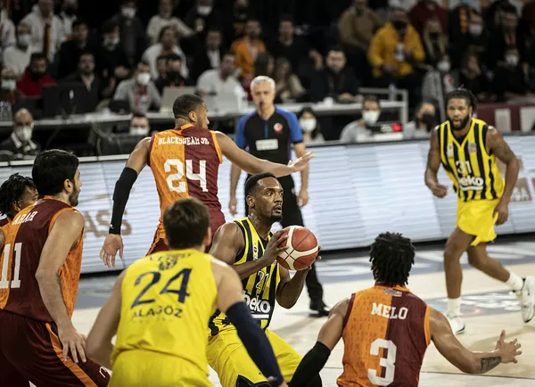 Potada derbi Fenerbahçe’nin! Galatasaray NEF - Fenerbahçe Beko: 76-86 MAÇ SONUCU-ÖZET