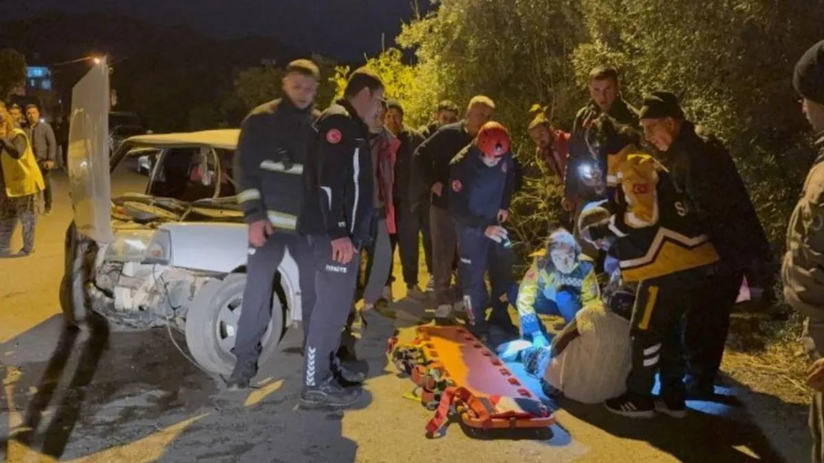 Antalya'da korkunç kaza: Otomobil hurdaya döndü