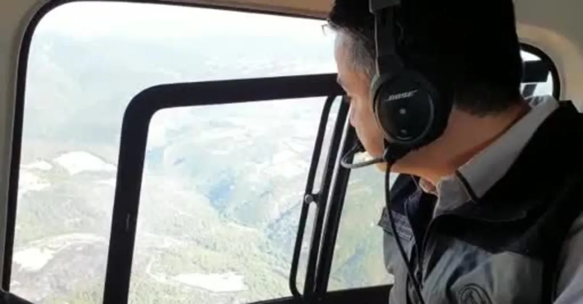 Tarım ve Orman Bakanı Bekir Pakdemirli Çanakkale'deki depremi helikopterle takip etti