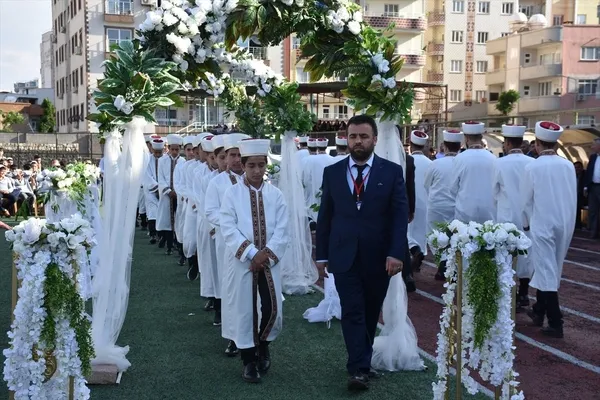 Şırnak'ta görenlerin içini ısıtan hafızlık töreni! CHP bir türlü hazmedemedi - 4
