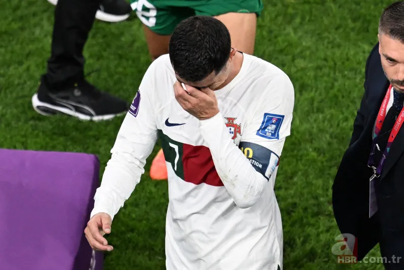 Cristiano Ronaldo son Dünya Kupası'na gözyaşlarıyla veda etti! Soyunma odasına ağlayarak gitti! Fas'tan Portekiz'e sürpriz 19